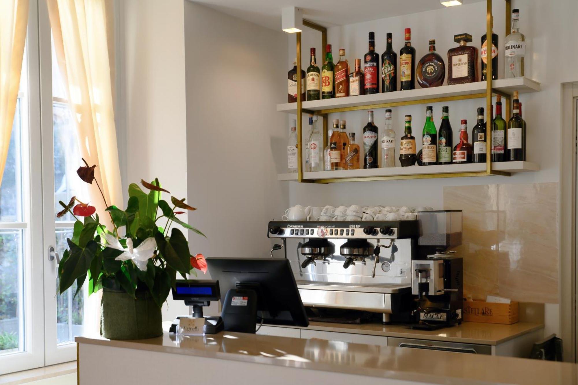 Hotel Ristorante La Vignetta Cernobbio Zewnętrze zdjęcie
